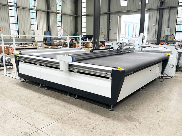 Máquina cortadora CNC de tela para cortinas, persianas enrollables, cebra